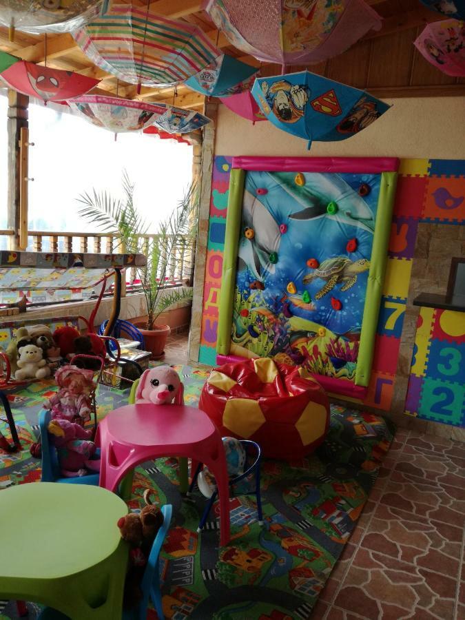 Hotel Lazur Kiten Kültér fotó